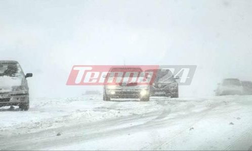 «Κόπηκε» η άνοδος προς το Χιονοδρομικό Καλαβρύτων λόγω πολυκοσμίας: «Βούλιαξε» η πόλη από επισκέπτες