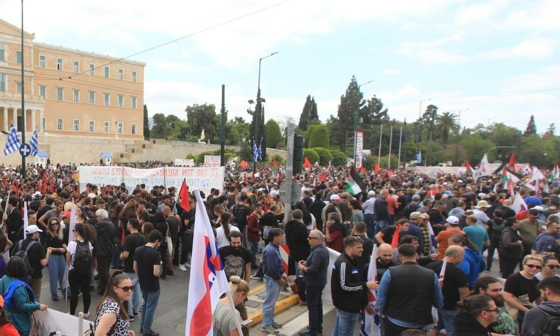Η ΑΔΕΔΥ ζητά την επαναφορά του 13ου και 14ου μισθού