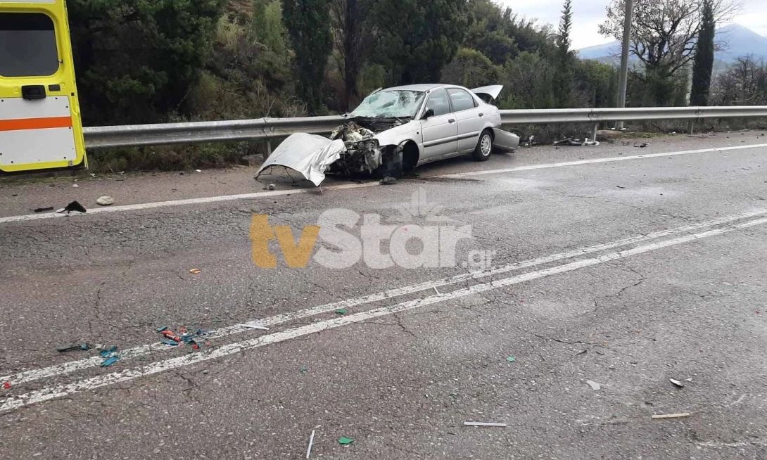 Τροχαίο δυστύχημα στον δρόμο Λιβαδειάς – Αράχωβας: Μετωπική σύγκρουση ΙΧ με φορτηγό