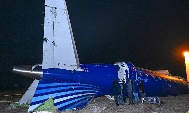 Καζακστάν: Στη Βραζιλία τα μαύρα κουτιά του αεροσκάφους της Azerbaijan Airlines