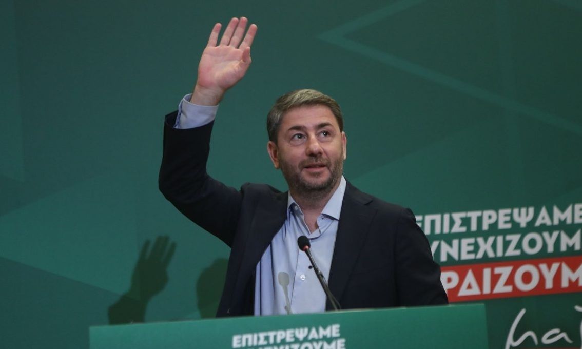 Κάλαντα στον Ανδρουλάκη από Κρήτες, Πόντιους και Αρκάδες