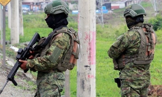 Εξαφάνιση 4 εφήβων στον Ισημερινό: Ο υπουργός Άμυνας Λοφρέδο υπόσχεται «διαφάνεια»