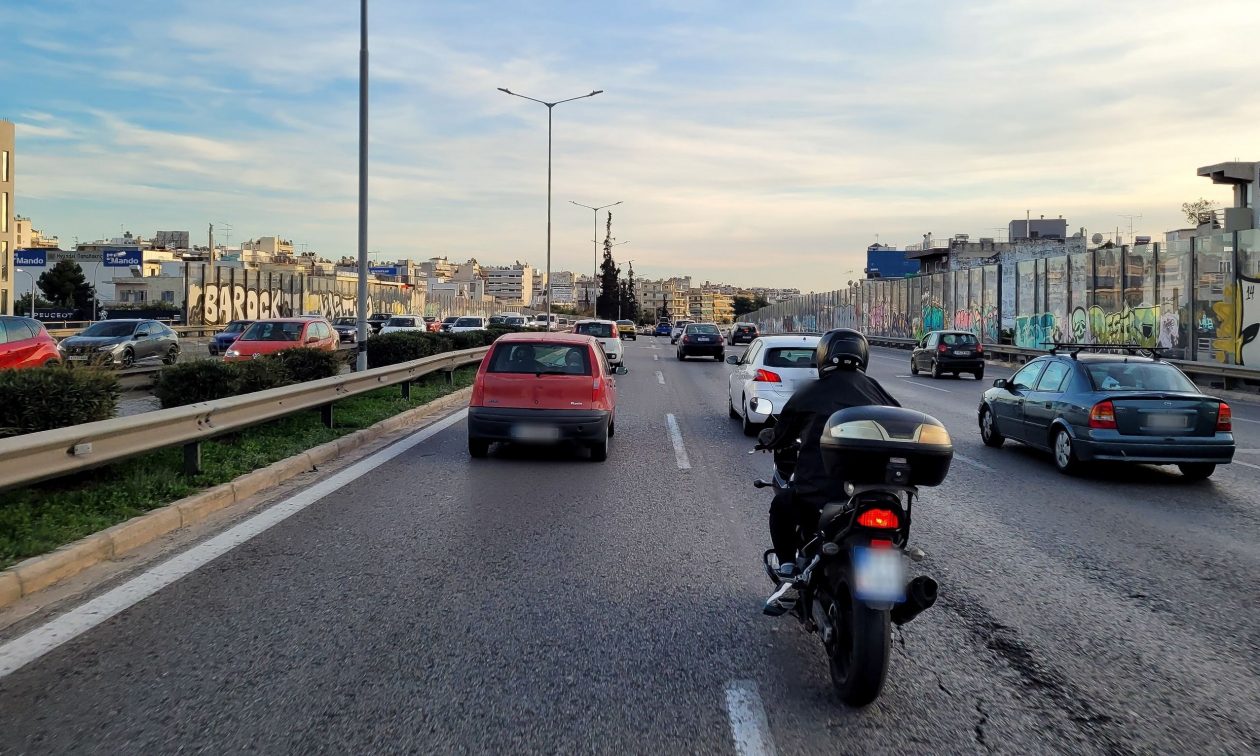 Τέλη κυκλοφορίας: Πόσοι πλήρωσαν εμπρόθεσμα – Τα πρόστιμα για την εκπρόθεση καταβολή