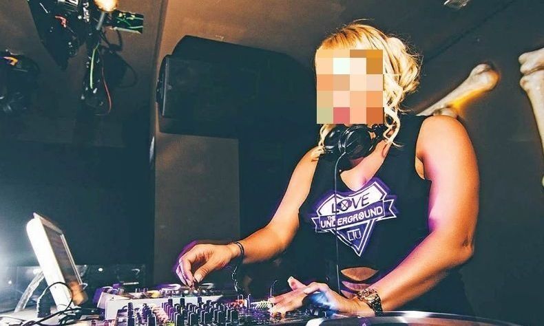 Καλύβια: Προφυλακιστέα η Αζέρα DJ – Τι υποστήριξε στην απολογία της