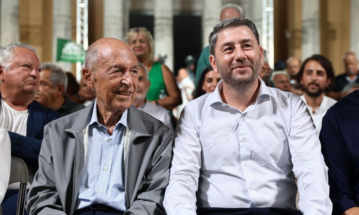 Νίκος Ανδρουλάκης: «Ο Κώστας Σημίτης συνέδεσε την πρωθυπουργία με τις εθνικές επιτυχίες»