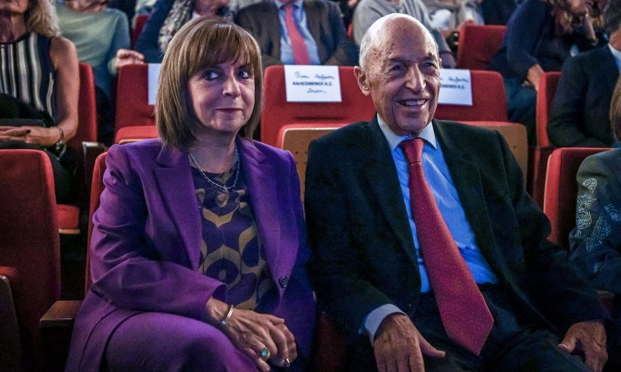 Σακελλαροπούλου: «Ο Κώστας Σημίτης συνέβαλε σε μία άλλη πολιτική συνείδηση στη Μεταπολίτευση»