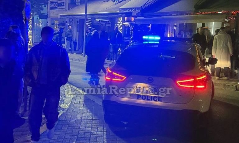 Λαμία: Σταμάτησε στη μέση του δρόμου, έβαλε τέρμα τη μουσική και άρχισε να χορεύει