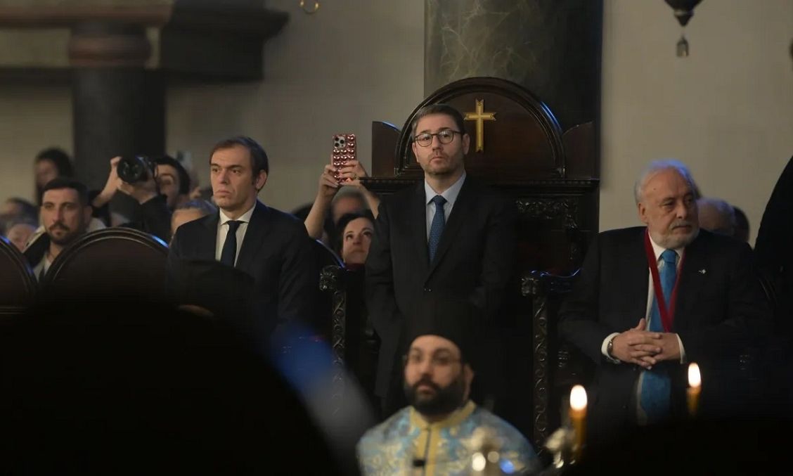 Ανδρουλάκης: «Υγεία και ευημερία σε όλον τον ελληνικό λαό»