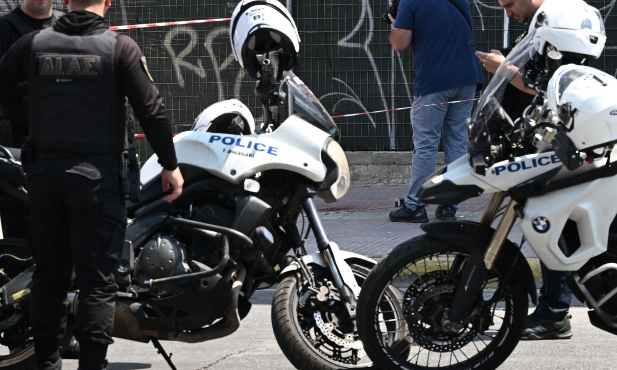 Θεσσαλονίκη: Βίντεο ντοκουμέντο από ένοπλη ληστεία σε κατάστημα – Ο δράστης άρπαξε 300 ευρώ
