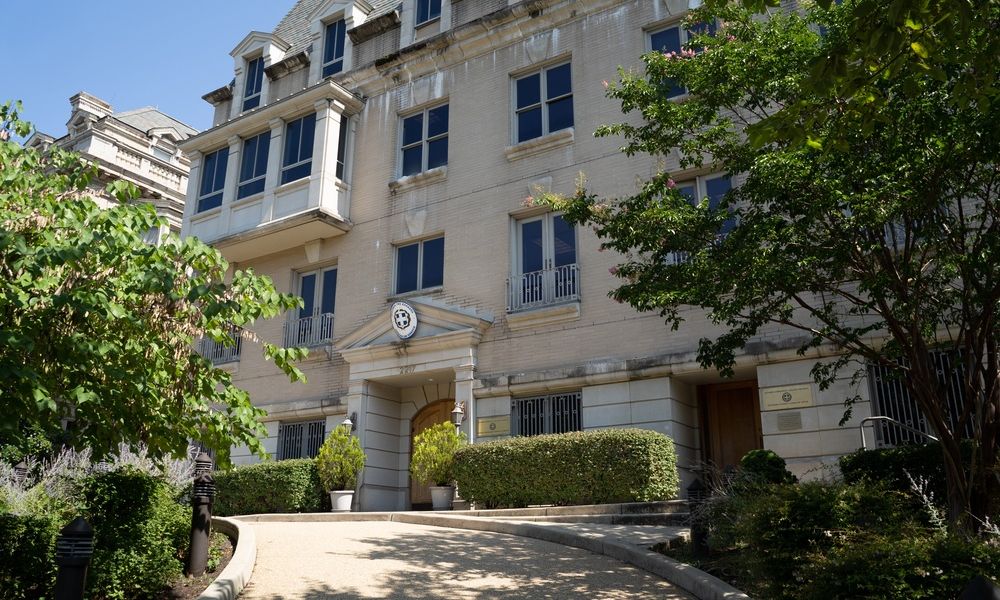 Λειτουργεί κανονικά το Προξενείο της Ελλάδας στο Λος Άντζελες εν μέσω των καταστροφικών πυρκαγιών
