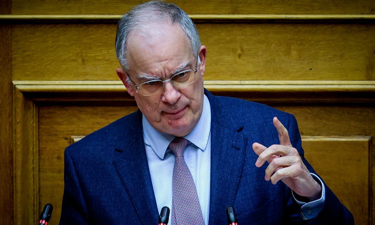 Πρόεδρος της Δημοκρατίας – Παπαθανάσης: «Η υποψηφιότητα Τασούλα στέλνει μήνυμα ενότητας»