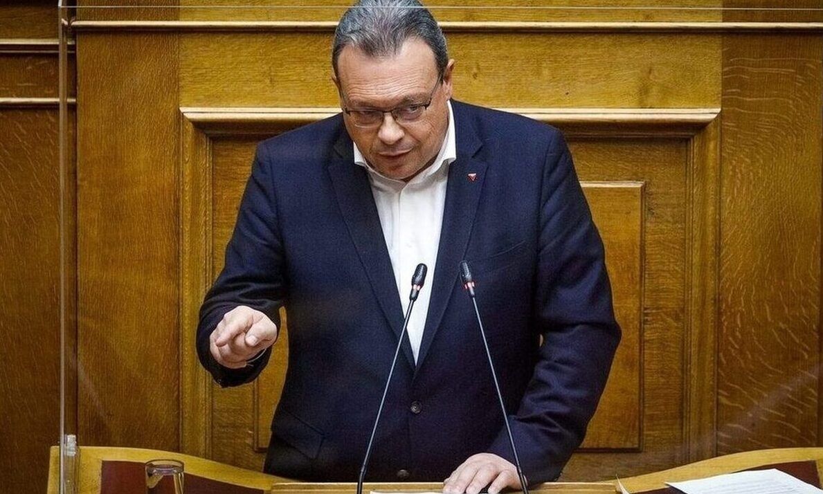 Φάμελλος προς ΠΑΣΟΚ: «Δεν είναι ο θεσμός του ΠτΔ το έδαφος για κομματικούς ανταγωνισμούς»