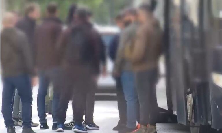 Κύκλωμα προστασίας: Ελεύθεροι έξι από τους κατηγορούμενους