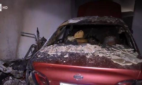 Πυρκαγιά σε πυλωτή στη Θεσσαλονίκη – Κάηκαν 2 ΙΧ αυτοκίνητα και μία μηχανή