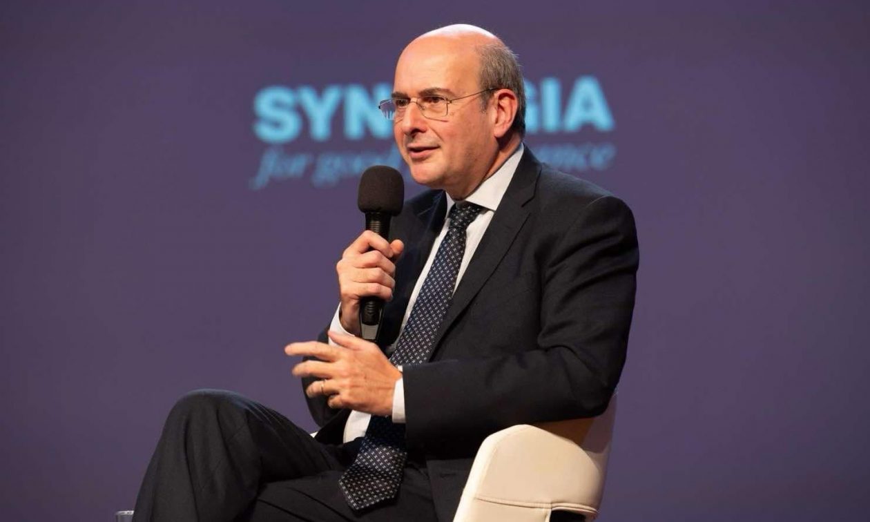 Χατζηδάκης: Κοντά στο μηδέν το έλλειμμα του 2024 – Μειώσεις φόρων για τη μεσαία τάξη το 2025