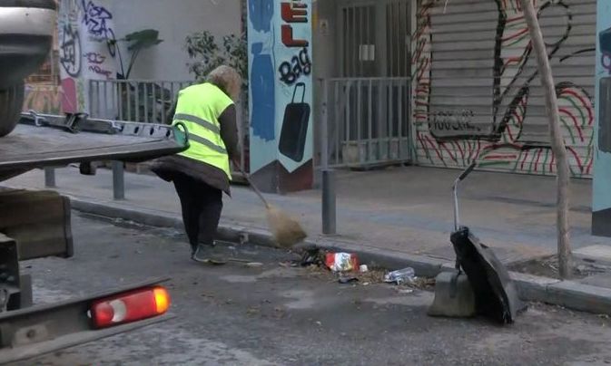 Αδειάζουν οι δρόμοι της Αθήνας – Ποια αυτοκίνητα απομακρύνει ο Δήμος