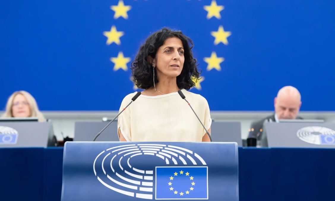 Η Μαρί Αρενά κατηγορείται για εμπλοκή στο QatarGate – Αθώα για «ξέπλυμα» χρήματος