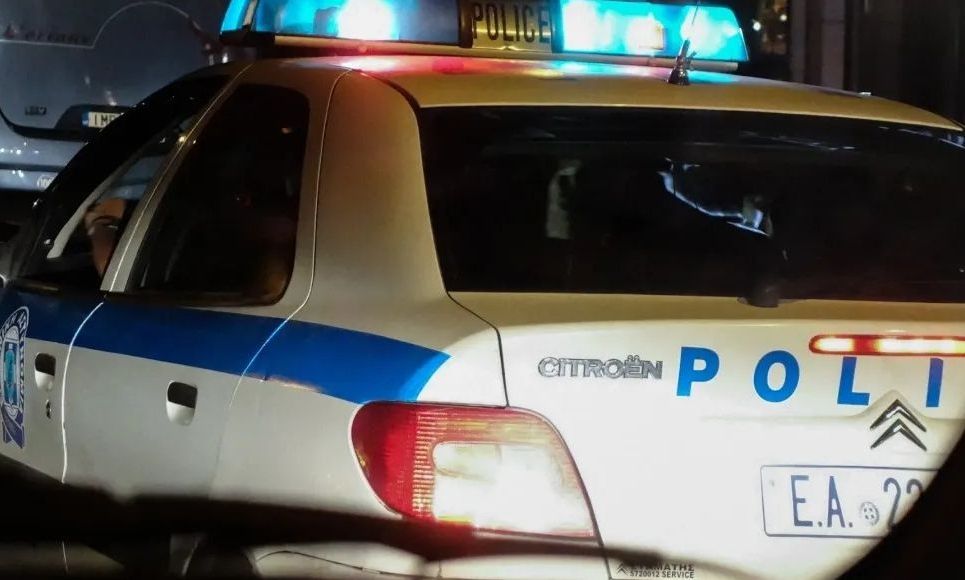 Άγρια συμπλοκή στον Άλιμο – Δύο τραυματίες από επίθεση ομάδας κουκουλοφόρων