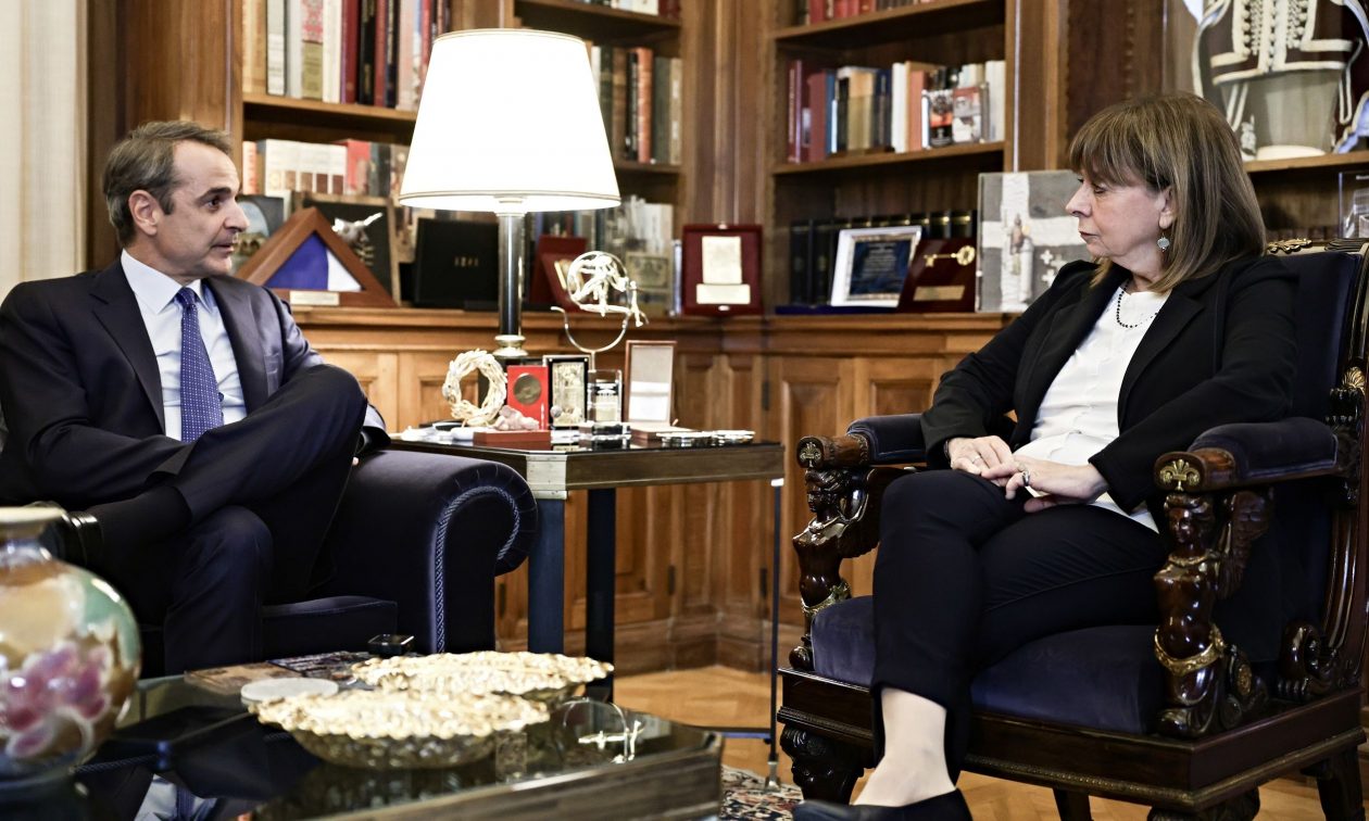 Ο Μητσοτάκης θα συναντηθεί με τη Σακελλαροπούλου – Ορκωμοσία νέου υφυπουργού Εξωτερικών