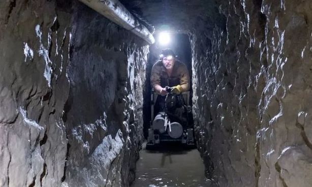 Σφραγίζεται μυστικό «ναρκο-τούνελ» στα σύνορα ΗΠΑ-Μεξικού – Συγκλονιστικό βίντεο μέσα από τη σήραγγα