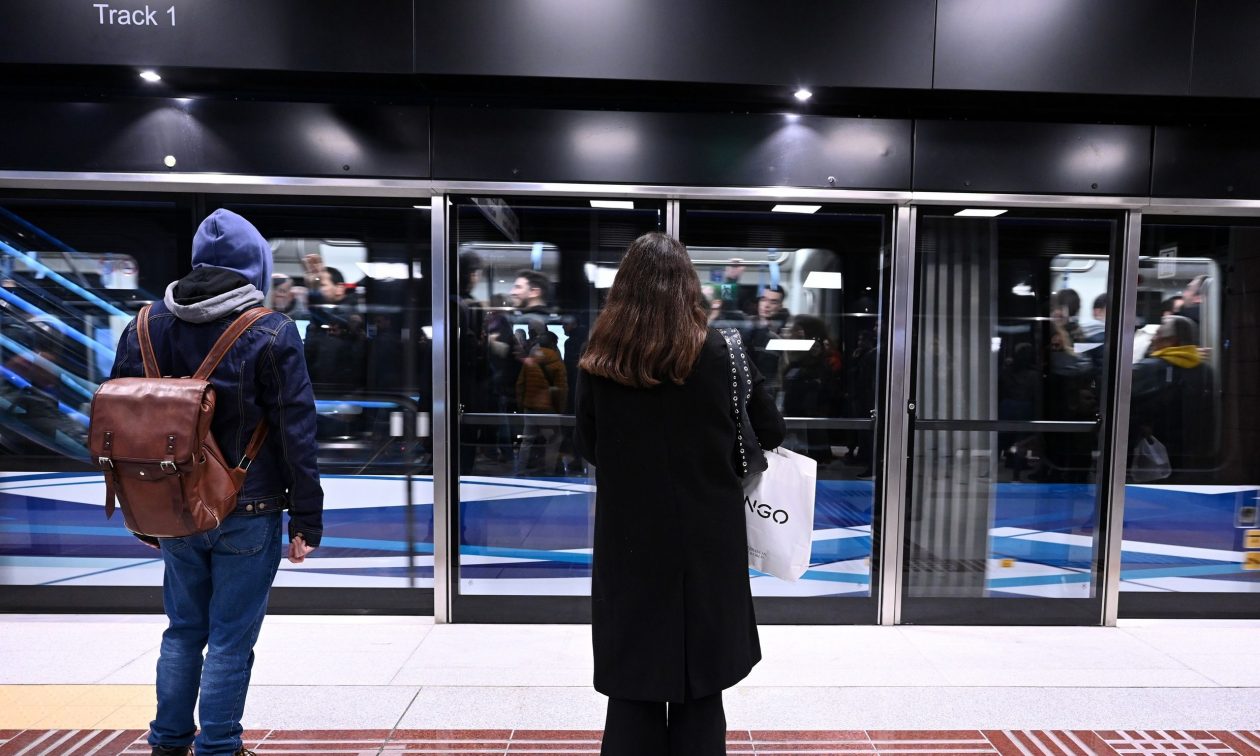 Μετρό Θεσσαλονίκης: Άγνωστοι μπήκαν από καταπακτή και προκάλεσαν φθορές