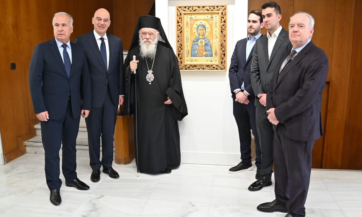 Εγκαινιάστηκε η ανακαινισμένη Κυρία Είσοδος του ΥΠΕΘΑ – Η ομιλία Δένδια
