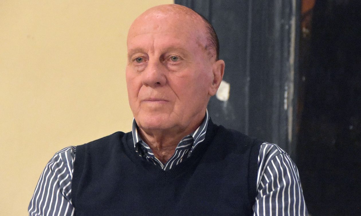 Πέθανε ο Μίμης Δομάζος