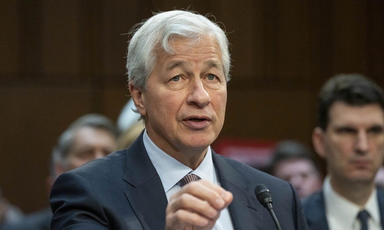 JP Morgan: Τζέιμι Ντάιμον υπέρ δασμών Τραμπ – «Ξεπεράστε το»
