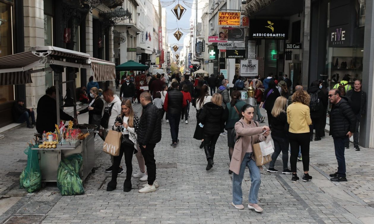 Χειμερινές εκπτώσεις: Ανοιχτά την Κυριακή τα καταστήματα – Τι ισχύει με τα σούπερ μάρκετ