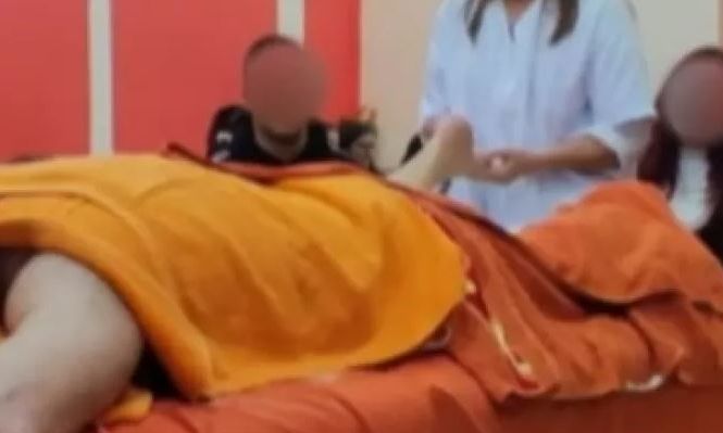 «Αρχαία ελληνική μάλαξη»: ΕΔΕ για καθηγητή στην Εύβοια που έβαζε μαθητές να του κάνουν μασάζ