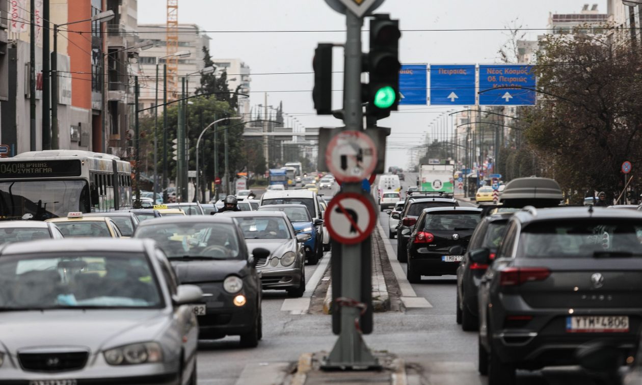 Έκδοση και παράταση αδειών οδήγησης αυτοκινήτων και μοτοσικλετών μέσω gov.gr