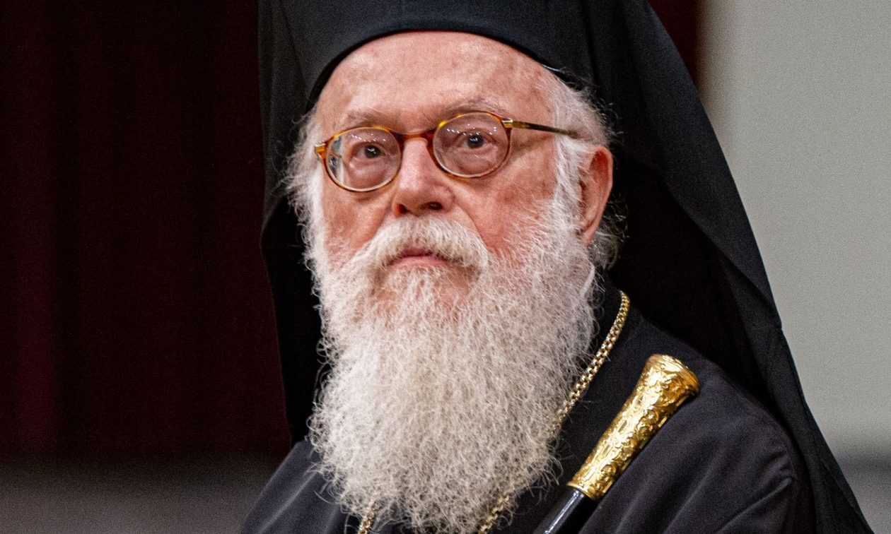 Οι Μητροπολίτες της Εκκλησίας της Ελλάδος αποχαιρετούν τον Αρχιεπίσκοπο Αναστάσιο