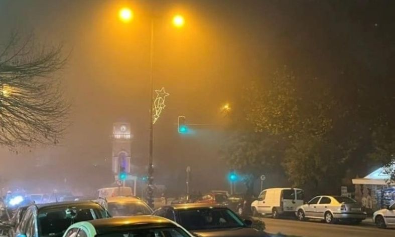 Απόκοσμο θέαμα στα Ιωάννινα – Ξανά στο «κόκκινο» η αιθαλομίχλη
