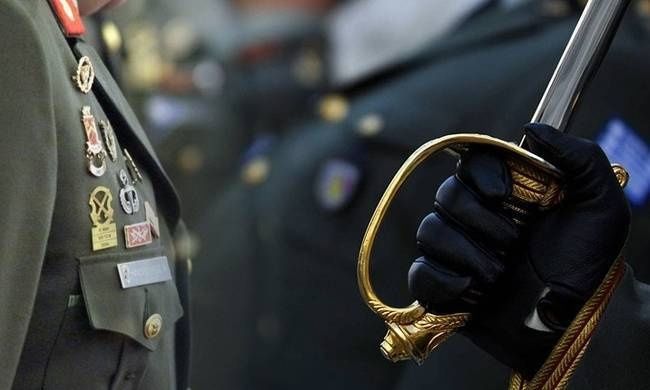 Κρίσεις στις Ένοπλες Δυνάμεις: Ο αρθμός των συνταγματαρχών ήταν 3πλάσιος των οργανικών θέσεων