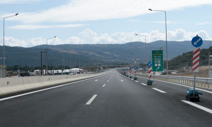 1622424-17f9321d-ionia-odos.jpg