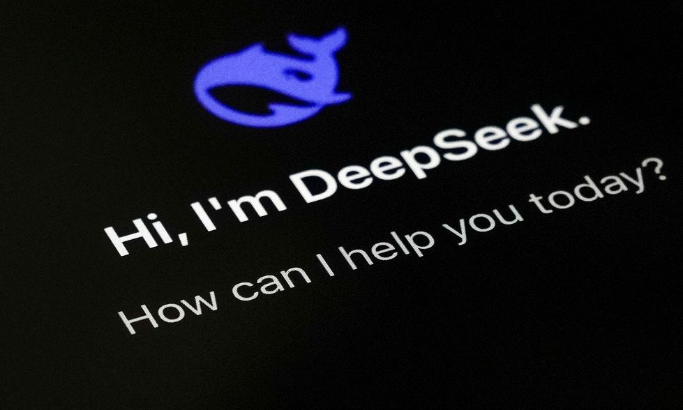 DeepSeek: Το αμερικανικό εμπάργκο «εκτόξευσε» το κινεζικό εγχείρημα -Σήμα κινδύνου στη Σίλικον Βάλεϊ