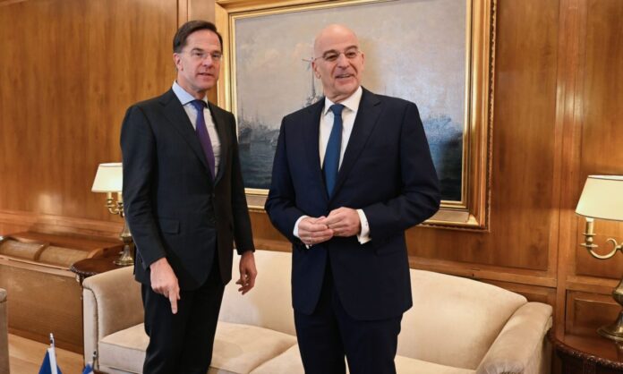 1622691-15505145-rutte-dendias.jpg