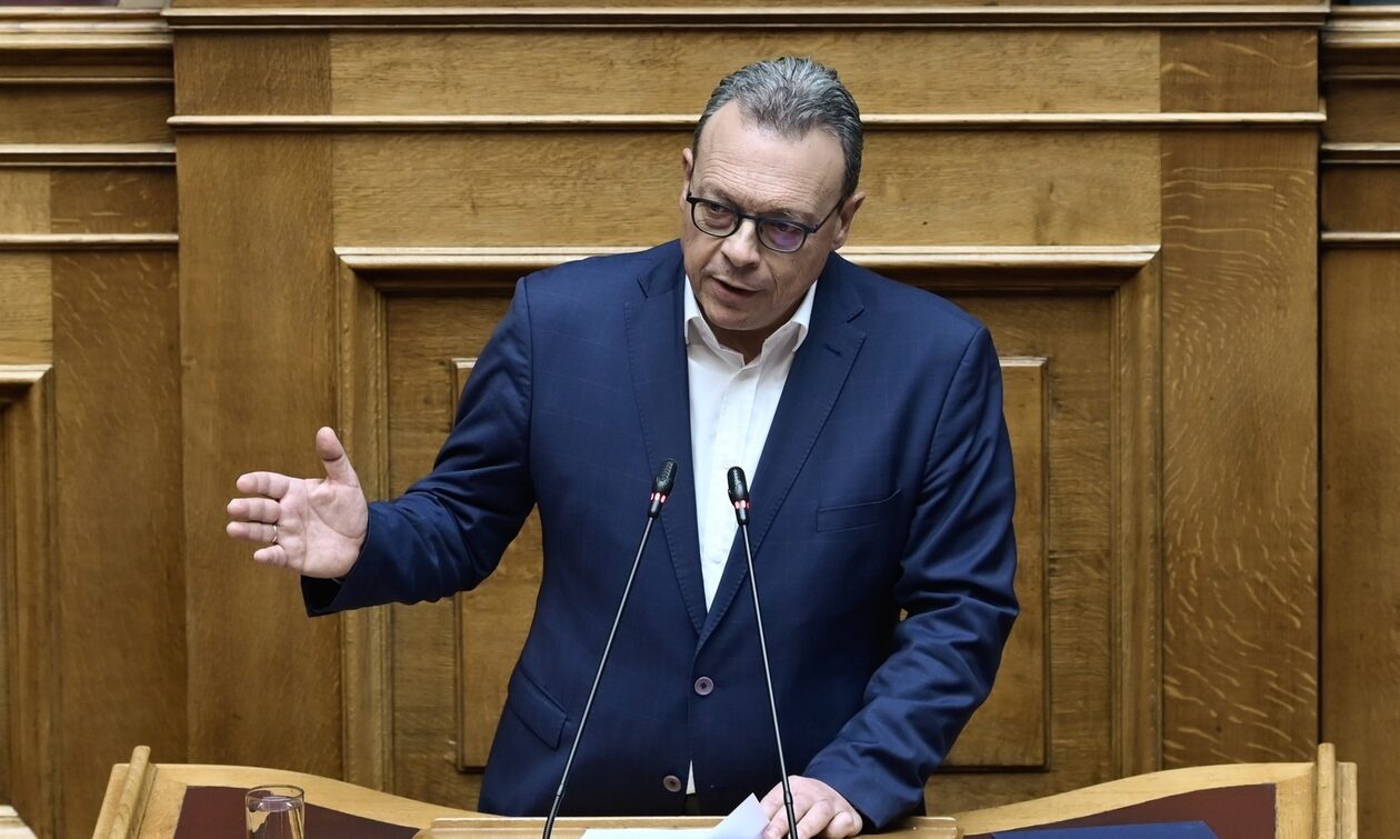 Φάμελλος: «Να αφήσει τα μισόλογα – Να δεσμευτεί πως θα αφήσει τη Δικαιοσύνη να κρίνει»