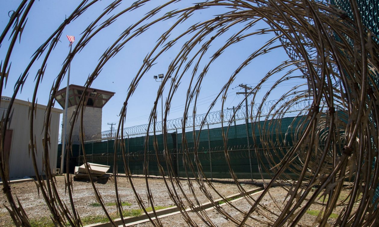 ΗΠΑ: Εξετάζουν την μεταφορά παρανόμων μεταναστών στο Γκουαντάναμο
