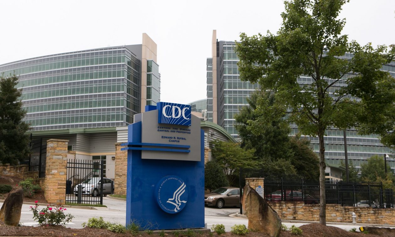 CDC: Τέλος οι αναφορές σε τρανς, φύλα και μέλη της ΛΟΑΤΚΙ κοινότητας μετά τις οδηγίες Τραμπ
