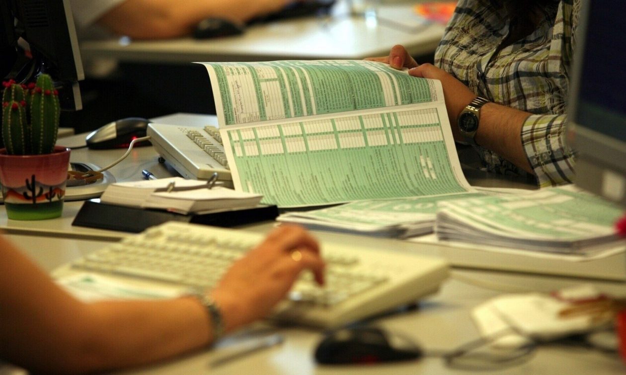 Νέες ρυθμίσεις για τις φετινές φορολογικές δηλώσεις – Όλες οι αλλαγές