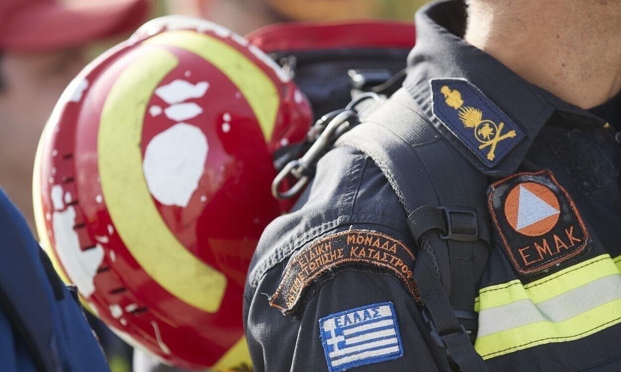 Δυνάμεις της ΕΜΑΚ σπεύδουν προληπτικά στη Σαντορίνη και την Αμοργό