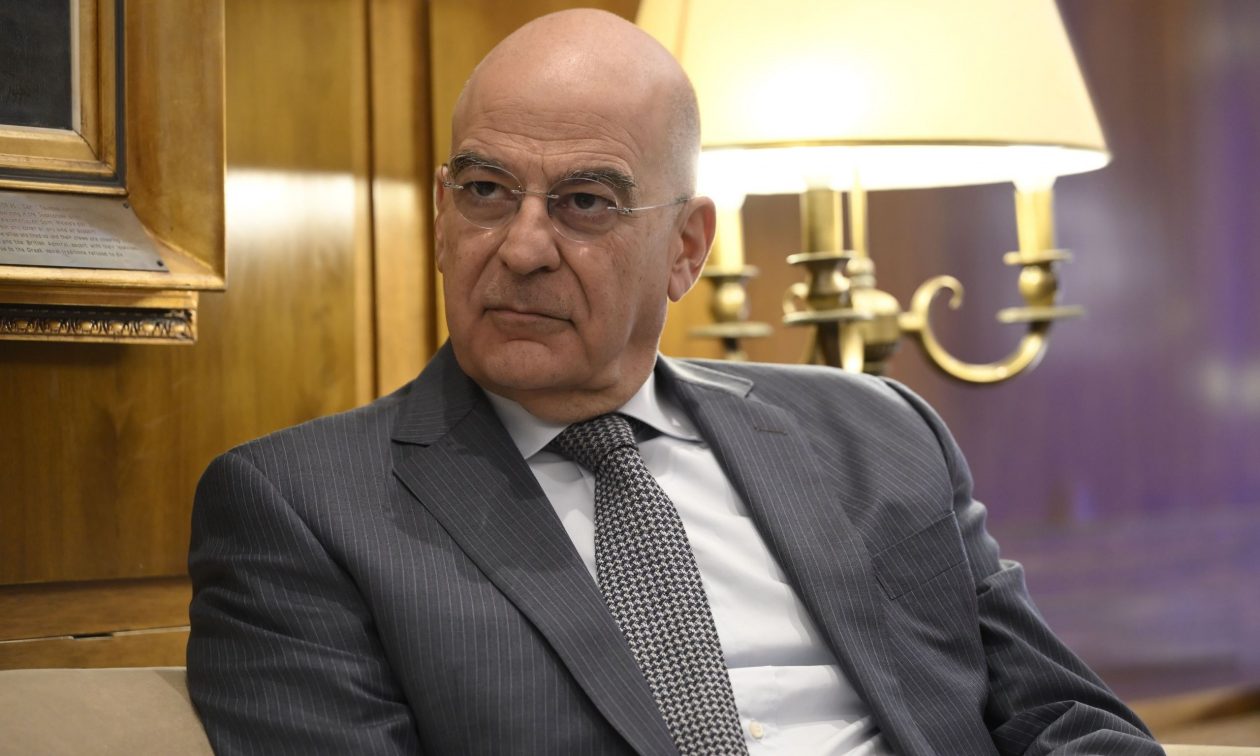 Δένδιας: Το δομικό καρκίνωμα με τους πολλούς αξιωματικούς τελειώνει
