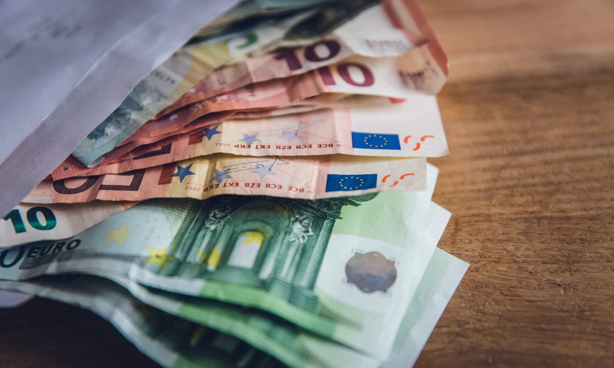 Τι πρέπει να προσέξετε με τα χαρτονομίσματα που έχουν λερωθεί με μελάνη