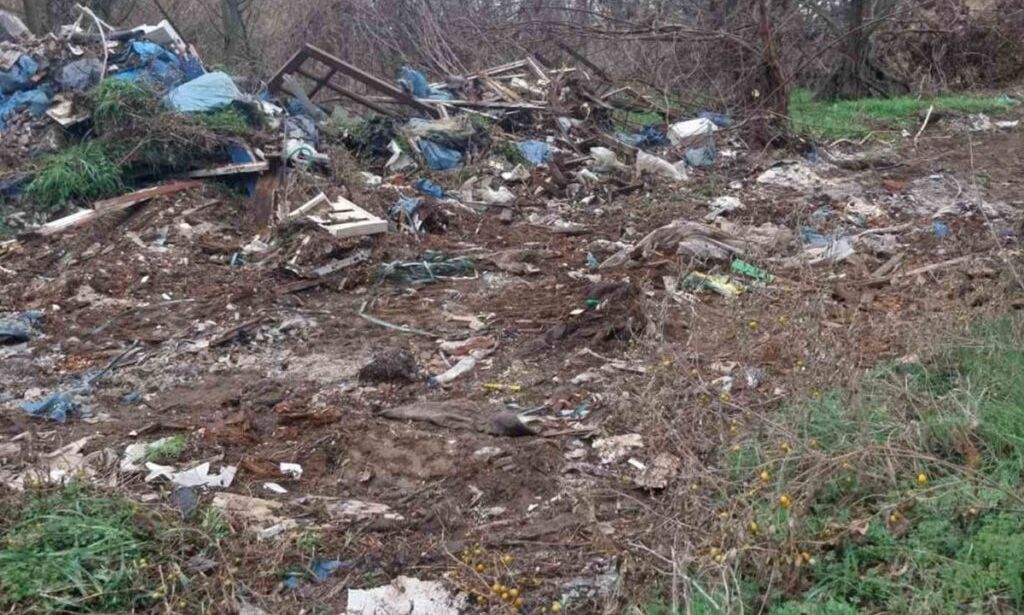 Θεσσαλονίκη: Συνελήφθη 48χρονος που πετούσε ογκώδη απόβλητα σε περιοχή Natura