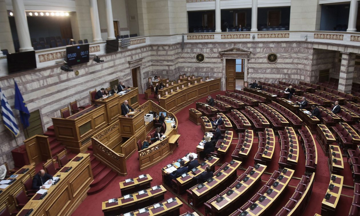 Βουλή: Εγκρίθηκε το νομοσχέδιο ενίσχυσης του ερασιτεχνικού και επαγγελματικού αθλητισμού