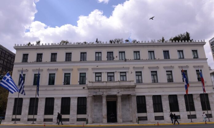 1624873-b4952ef2-dimos-athinas.jpg
