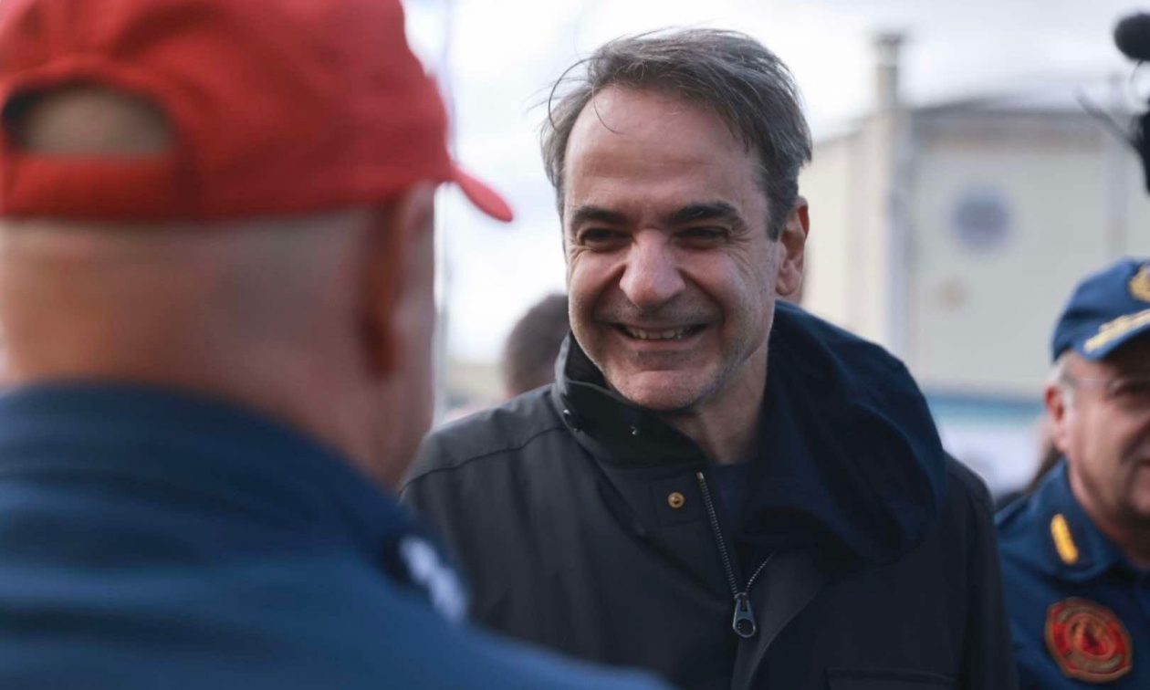 Μητσοτάκης από Σαντορίνη: Χρηματοδότηση 3 εκατ. ευρώ για πύλες διαφυγής