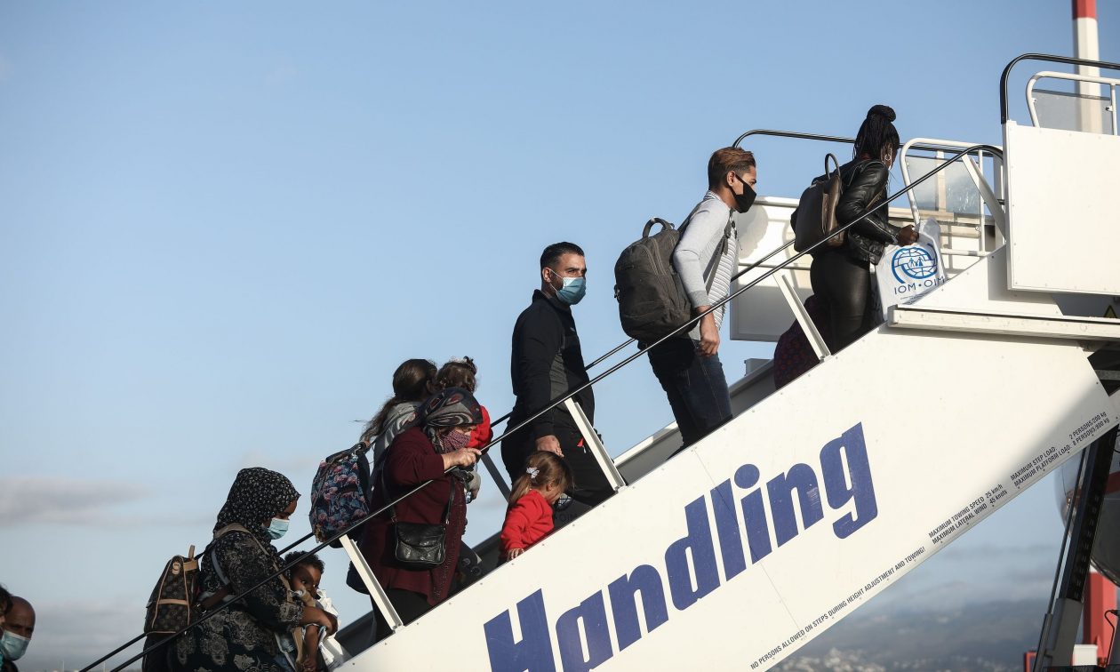 Κυβερνητικοί κύκλοι: Η αλήθεια για την επιστροφή προσφύγων από την Γερμανία στην Ελλάδα