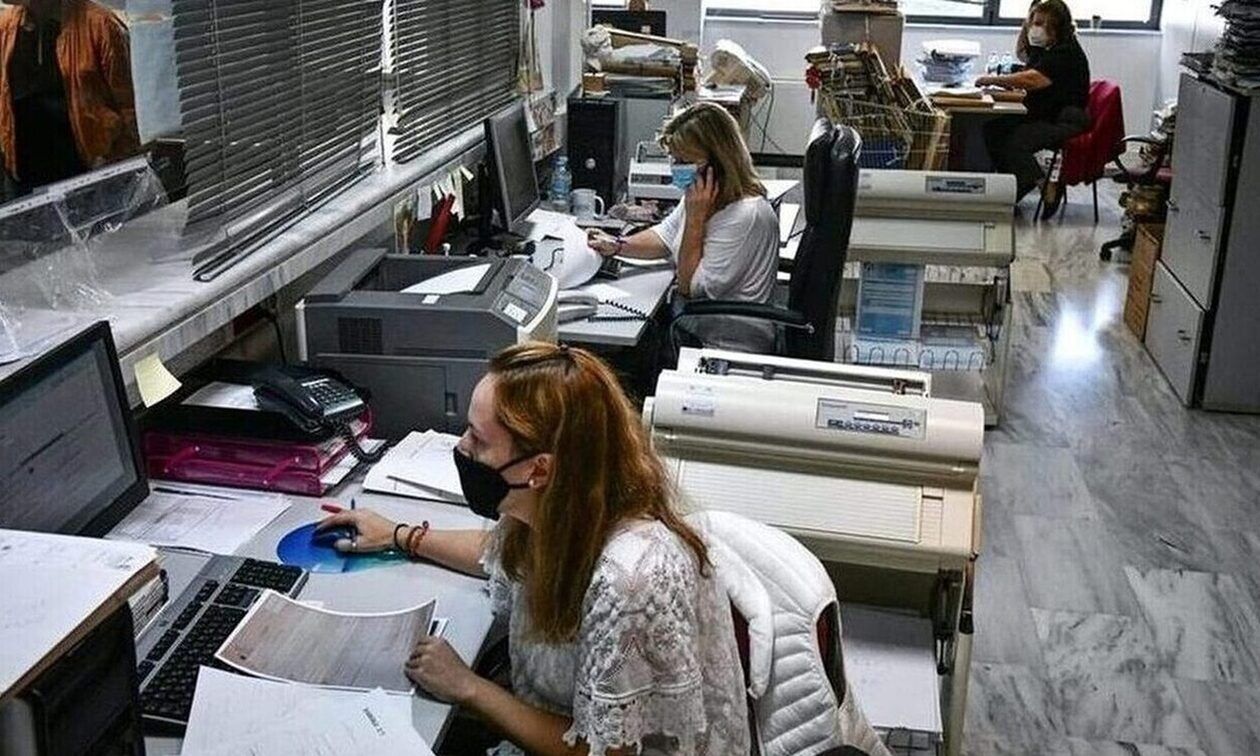 Δημόσιο: Αυξήσεις έως μία επιπλέον 13η σύνταξη